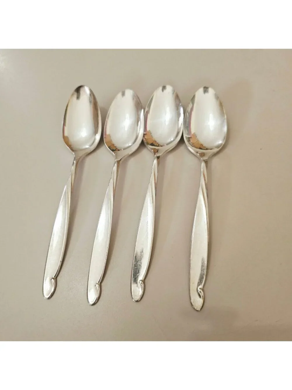 4 Oneida Lady Barbara Spoons 6